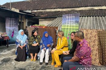 Ratu Maxima dialog soal keuangan dengan pembatik  Solo