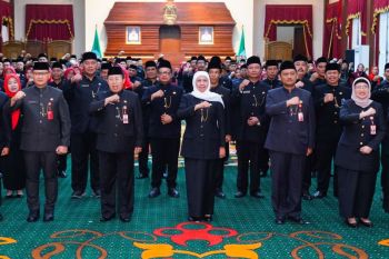 Khofifah ingatkan kepala sekolah teguhkan integritas