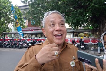 Perpustakaan Mataram menambah ribuan koleksi buku
