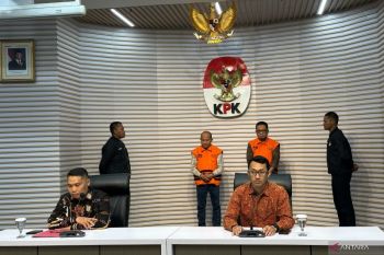 KPK tahan dua tersangka kasus pengadaan perusahaan konstruksi