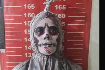 Resahkan warga, Polisi amankan tiga pengamen berkostum pocong di Jakut