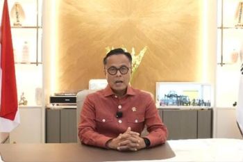 Dony Oskaria ajak peserta Minang Geopark Run 2025 nikmati alam Minangkabau