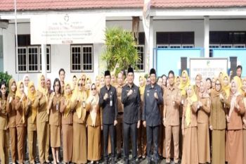 Bupati Barut tekankan ASN tingkatkan disiplin kerja sebagai pelayanan publik