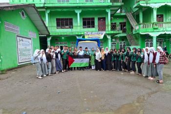 Washliyah Langkat kirimkan puluhan bal pakaian layak pakai buat warga Palestina