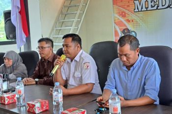 Bawaslu Pesisir Selatan perkuat pengawasan PDPB lewat rapat koordinasi bersama pemangku kepentingan