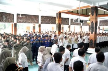 Ribuan PPPK paruh waktu di Pacitan terima SK pengangkatan