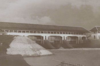 Seabad Bendungan Walahar Karawang