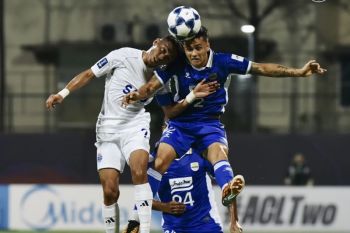 Persib kalah, persaingan ke 16 besar makin ketat