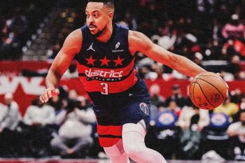 Warriors hormati Fitzgerald dan Roye