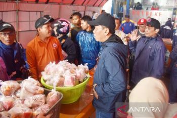 Pemkot Pariaman terima bantuan sembako untuk konsumsi korban banjir