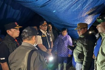 Minister Karnavian fields team to assess Sibolga floods and landslides