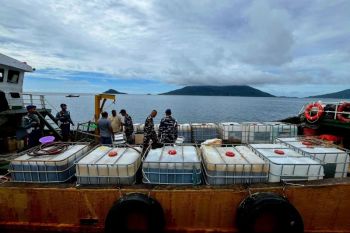 Lanal Ranai terima 1 unit kapal asing hasil tangkapan KRI Bung Tomo-357