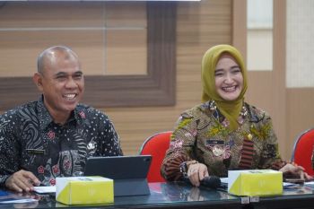 Pemkot Tehal uji publik monev keterbukaan informasi