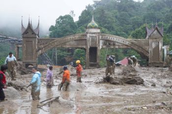 7 korban banjir bandang Padang Panjang ditemukan meninggal di aliran Sungai Batang Anai