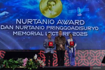 Satellite expert Wahyudi Hasbi receives prestigious Nurtanio Award