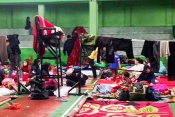 Pemkot Padang Panjang evakuasi 321 warga terdampak bencana ke GOR Bancah Laweh