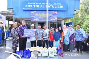 HUT Armada RI, Lanal Kotabaru lakukan aksi sosial