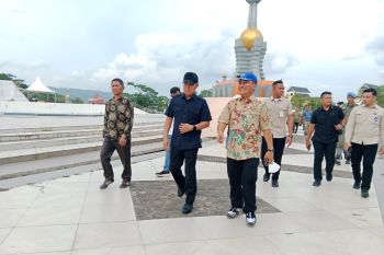 Pemprov Sultra renovasi Tugu MTQ Kendari dibuat seperti Monas