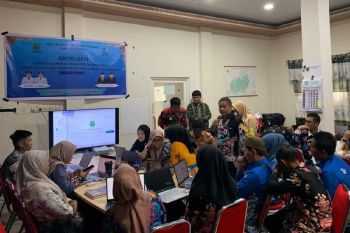 Disarpustaka Kapuas dampingi kelurahan dan desa terapkan aplikasi Srikandi