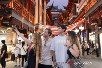 China terapkan bebas visa untuk warga Inggris dan Kanada