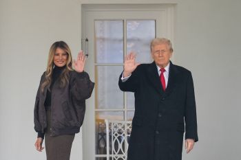 Trump akan tangguhkan permanen imigrasi dari negara dunia ketiga