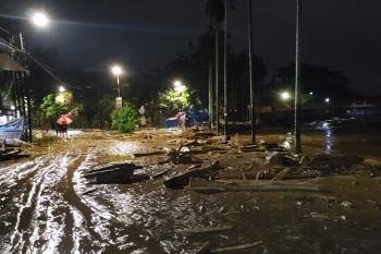 Luapan sungai di Siteba Padang genangi pemukiman warga (Video)