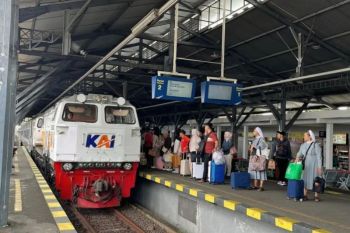 KAI Daop 6 telah mengamankan barang penumpang senilai Rp1,8 miliar selama 2025