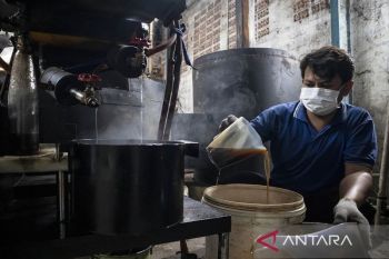 Pengolahan sampah plastik menjadi BBM di Cimahi