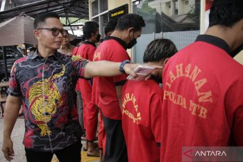 Begini peran enam tersangka perusakan rumah Brigadir Rizka