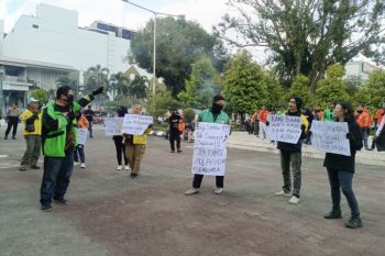 Regulasi transportasi online dibahas Kemnaker, gelombang penolakan driver menguat di banyak kota