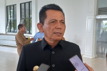 Gubernur Ansar instruksikan bupati/wali kota siaga bencana akhir tahun