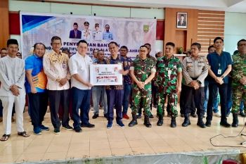 Pemkot Batam serahkan bantuan sarpras olahraga dukung prestasi para atlet