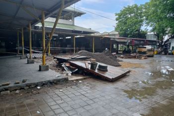 Los pasar tradisional Dasan Agung Mataram ditata