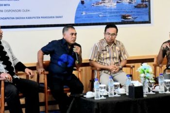 Bupati Mabar mengajak pelaku usaha taat pajak