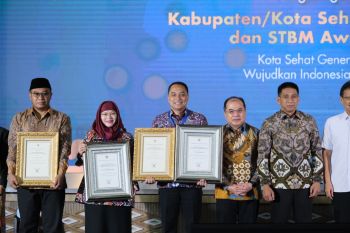 Surabaya raih dua penghargaan tertinggi dari Kemenkes kota sehat Nasional