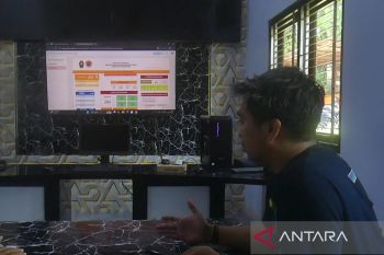 Masyarakat di lereng perbukitan diimbau untuk waspada longsor