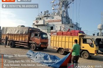 Kemensos menyiapkan cadangan logistik Rp19 miliar ke Aceh, Sumut, Sumbar