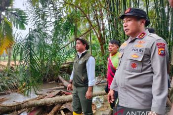Polda Riau kirim bantuan 390 personil evakuasi korban banjir bandang di Agam