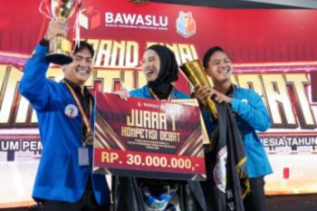 Mahasiswa UIN Jakarta juarai kompetisi debat digelar Bawaslu