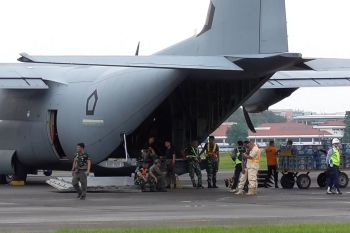 Pemprov Sumut salurkan bantuan ke Tapteng dan Sibolga lewat udara