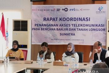 Sumatra floods: ministry speeds up efforts to restore telecom services