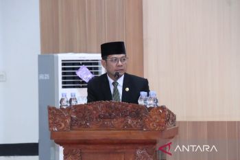 Bupati Dompu lantik Plt Sekda gantikan Gatot Gunawan memasuki purna tugas