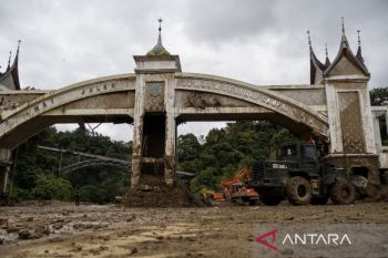 Sumbar sebut 16 ruas jalan provinsi terdampak bencana hidrometeorologi