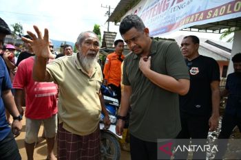 Gubernur Sumut salurkan bantuan di wilayah longsor terparah di Tapteng