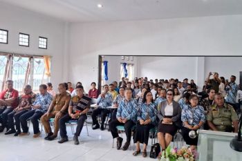 Kemenkum dan Komisi XIII DPR RI dorong edukasi hukum KI di Uniflor Ende