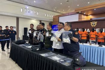 Bea Cukai Batam gagalkan penyelundupan 1,79 kg sabu dan seret WNA Malaysia