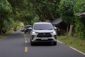 Sensasi mengendarai mobil ramah lingkungan Toyota di Pulau Lombok