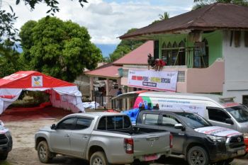 Tiba di lokasi bencana Palembayan Agam, Semen Padang peduli dirikan tenda dan turunkan tim pencarian