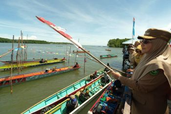 Bupati Berau ajak warga pesisir lindungi alam dengan menjaga mangrove