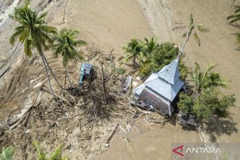 West Sumatra pushes faster recovery after floods, landslides